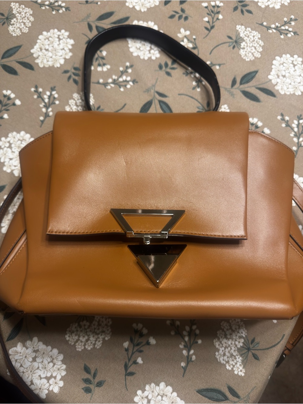 Cuir Veritable Structured Brown Satchel with Geometric Gold Hardware